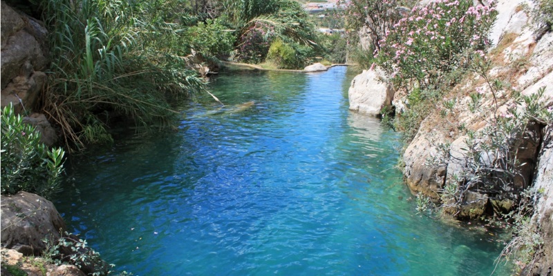 Водопады Альгара: вода, пикник... и динозавры