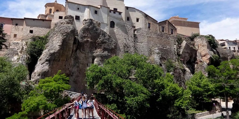 Город Куэнка: скалы, готика и висячие дома